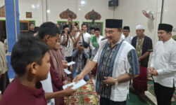 Ketua DPRD BU : Ramadhan Adalah Momentum Berbagi dan Melayani Masyarakat