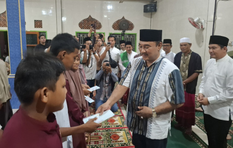 Ketua DPRD BU : Ramadhan Adalah Momentum Berbagi dan Melayani Masyarakat