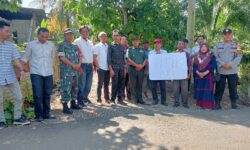 Bangun Desa, Pemdes Karang Suci Melakukan Titik Nol Pembangunan Rabat Beton