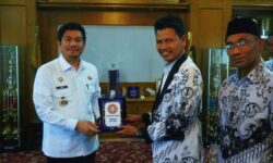 Bupati Arie menerima Audiensi Kepengurusan Organisasi PGRI Masa Bakti 2025-2030.