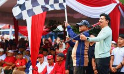 Ribuan Masyarakat Padati Jalanan alun-alun Ibukota, Saksikan Pawai karnapal