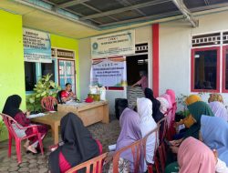 Pemdes Karang Suci Salurkan Bantuan Beras dan Minyak Goreng ke 220 Penerima