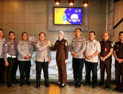 *Silaturahmi ke Kejari, Kapolres Bengkulu Utara Tegaskan Polri-Kejaksaan Solid*